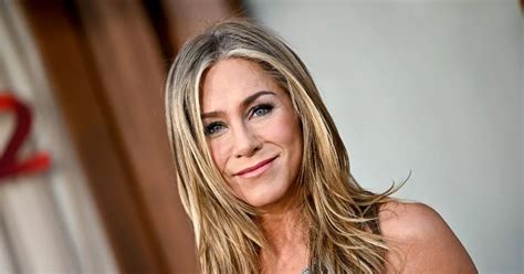 jennifer aniston naked|Jennifer Aniston, 54, goes completely NAKED for very steamy。